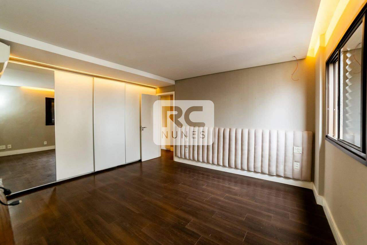 Apartamento à venda no Vila da Serra: 