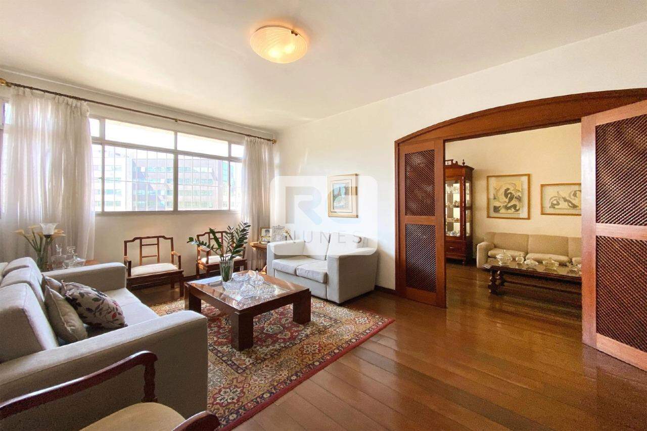 Apartamento à venda no Lourdes: 