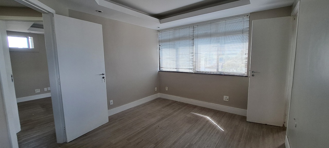 Sala para aluguel no Santo Agostinho: 