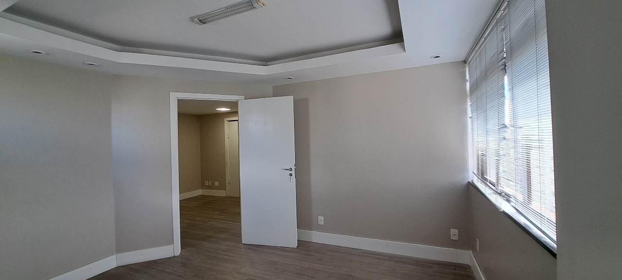 Sala para aluguel no Santo Agostinho: 