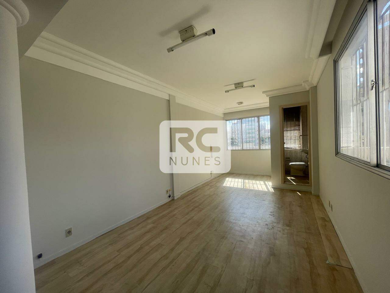 Sala para aluguel no Sion: 