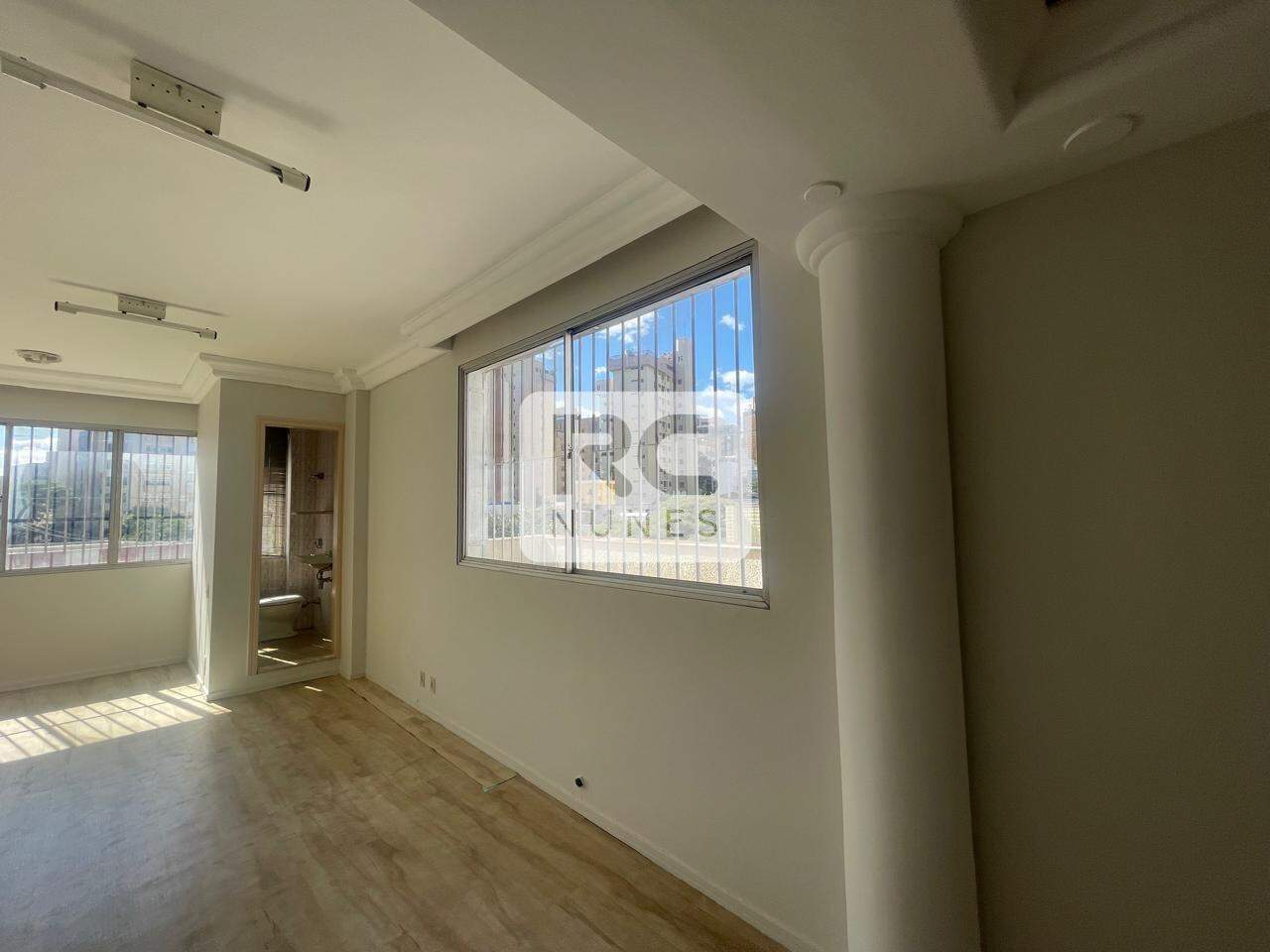 Sala para aluguel no Sion: 
