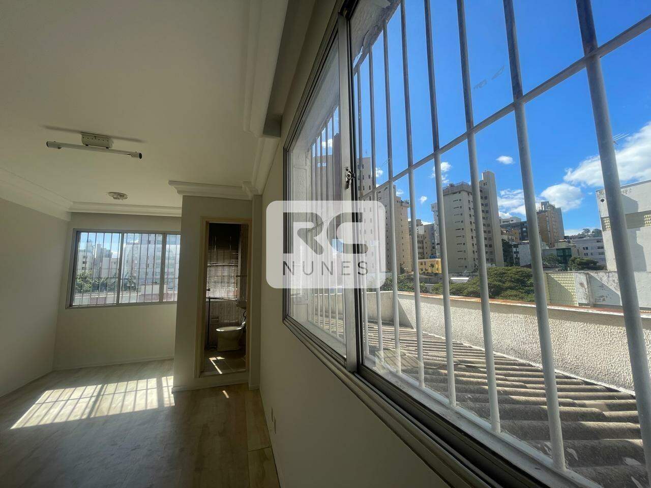 Sala para aluguel no Sion: 