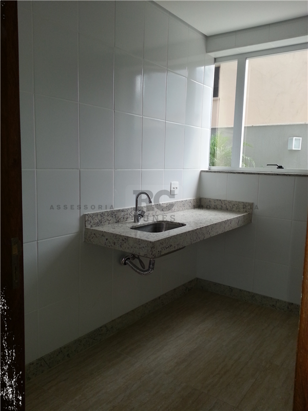 Andar corrido para aluguel no Lourdes: 010