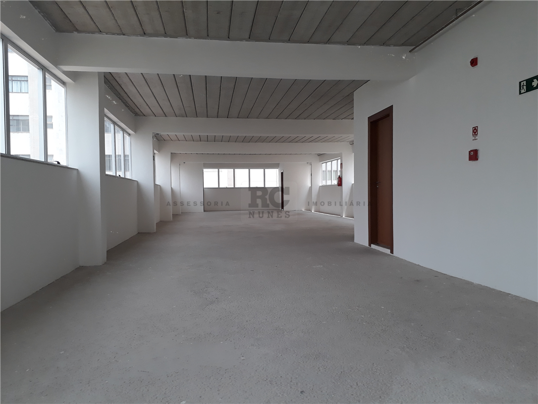 Andar corrido para aluguel no Lourdes: 006