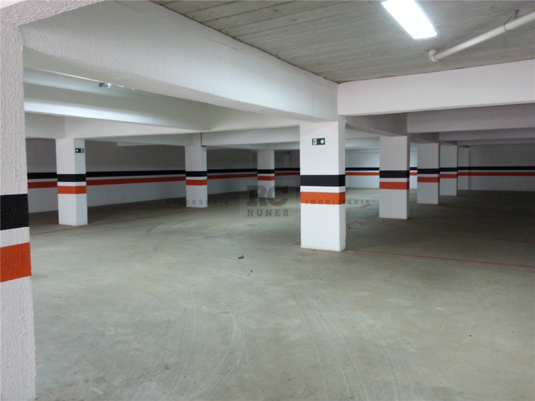 Andar corrido para aluguel no Lourdes: 013