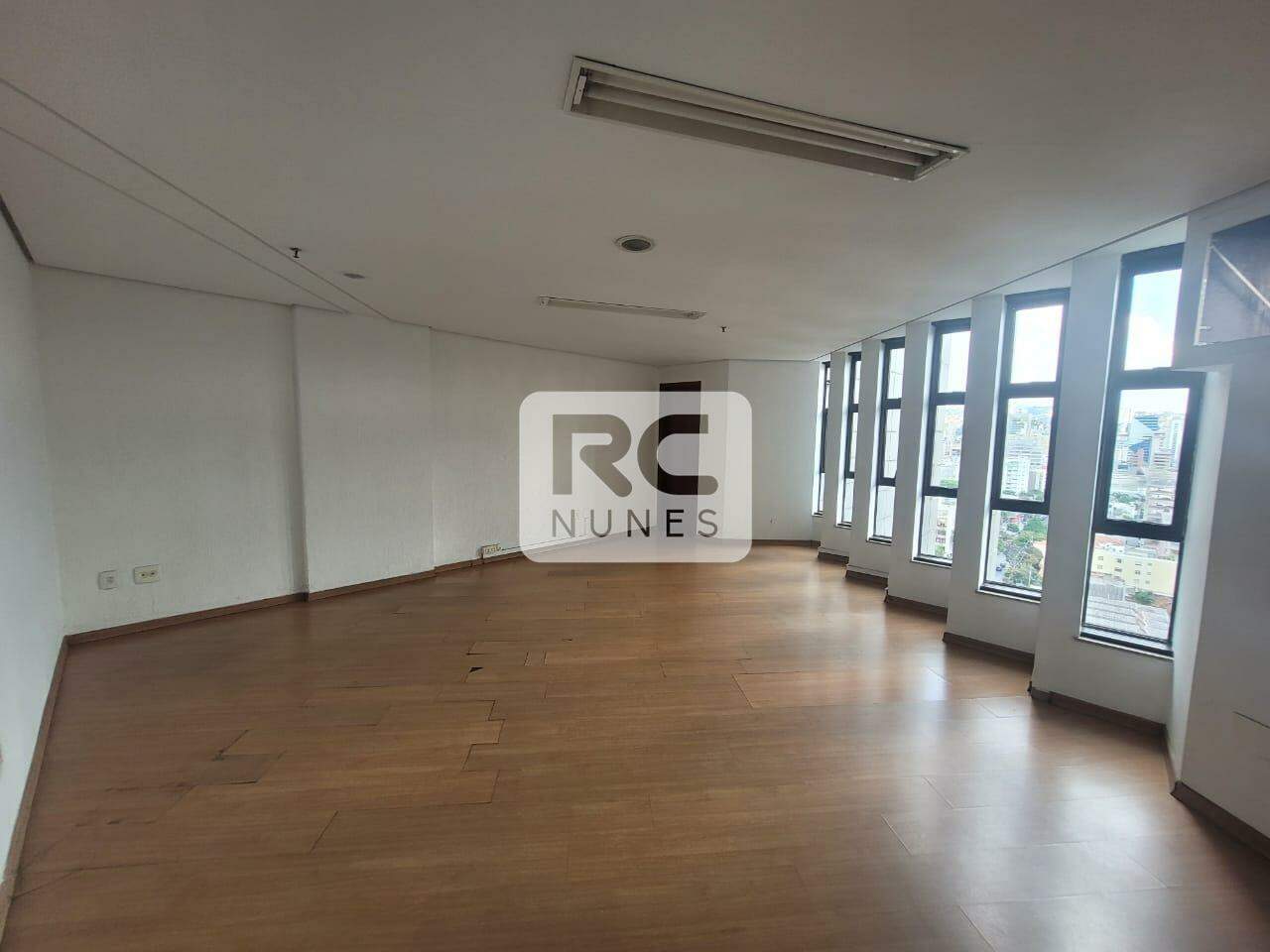 Sala para aluguel no Lourdes: 