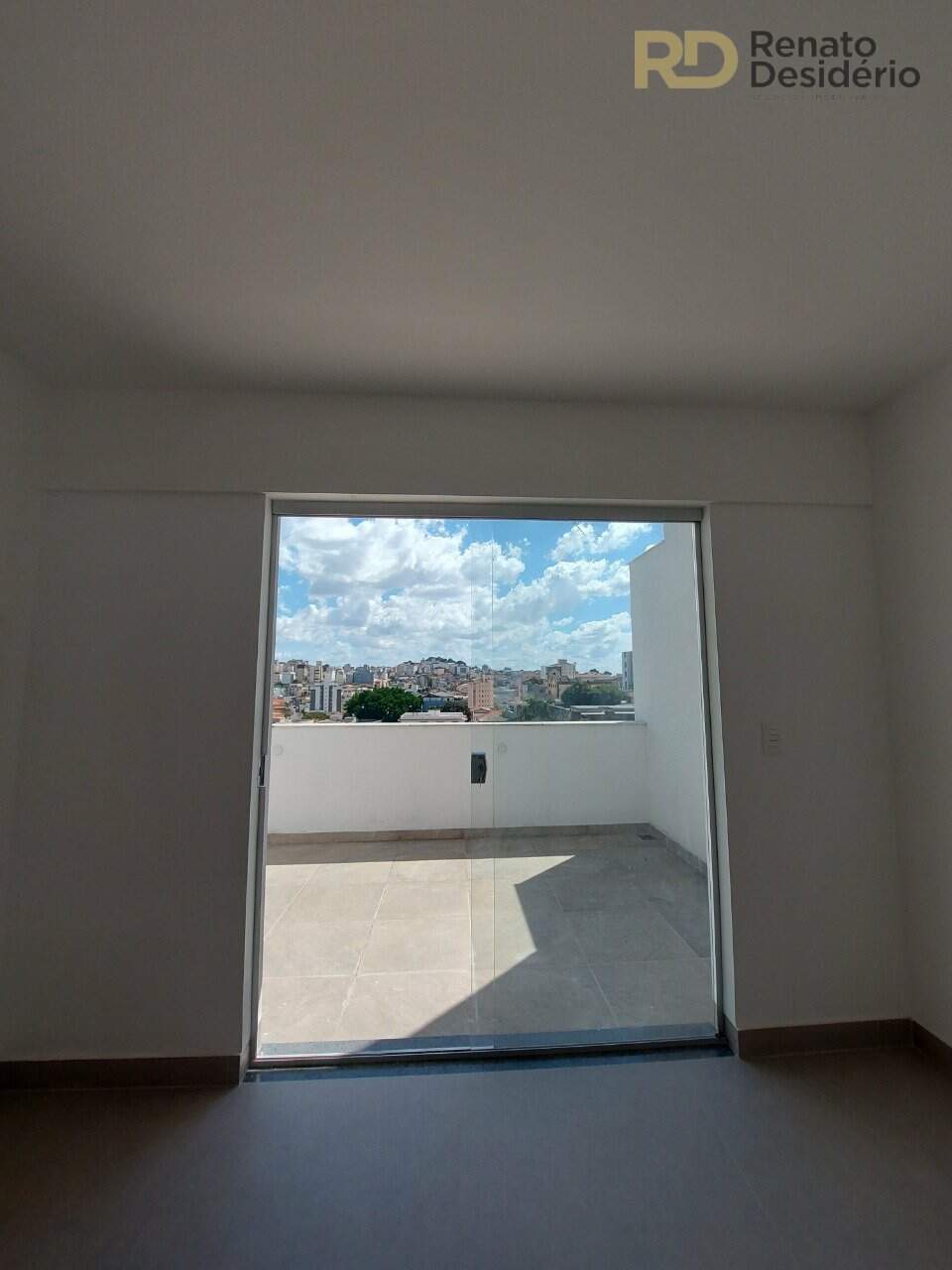 Cobertura à venda no Sagrada Família: 20230417_131758