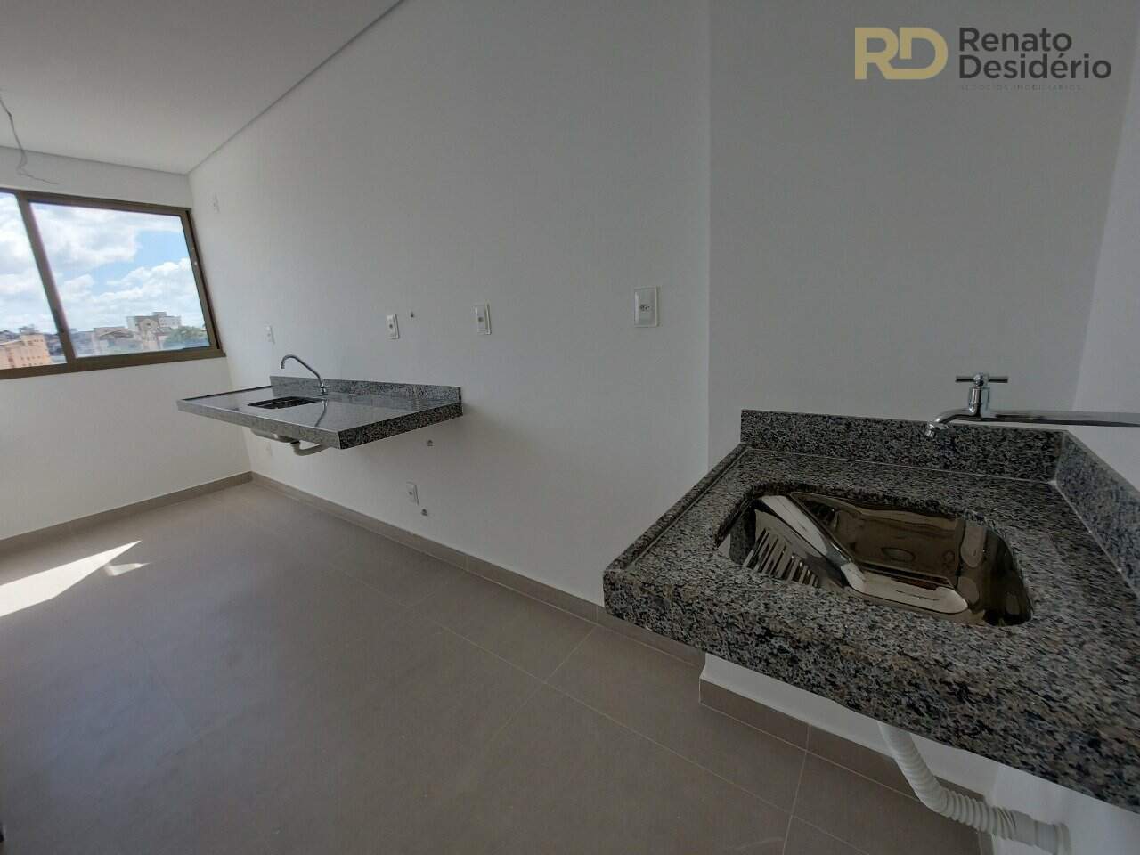 Cobertura à venda no Sagrada Família: 20230417_132213