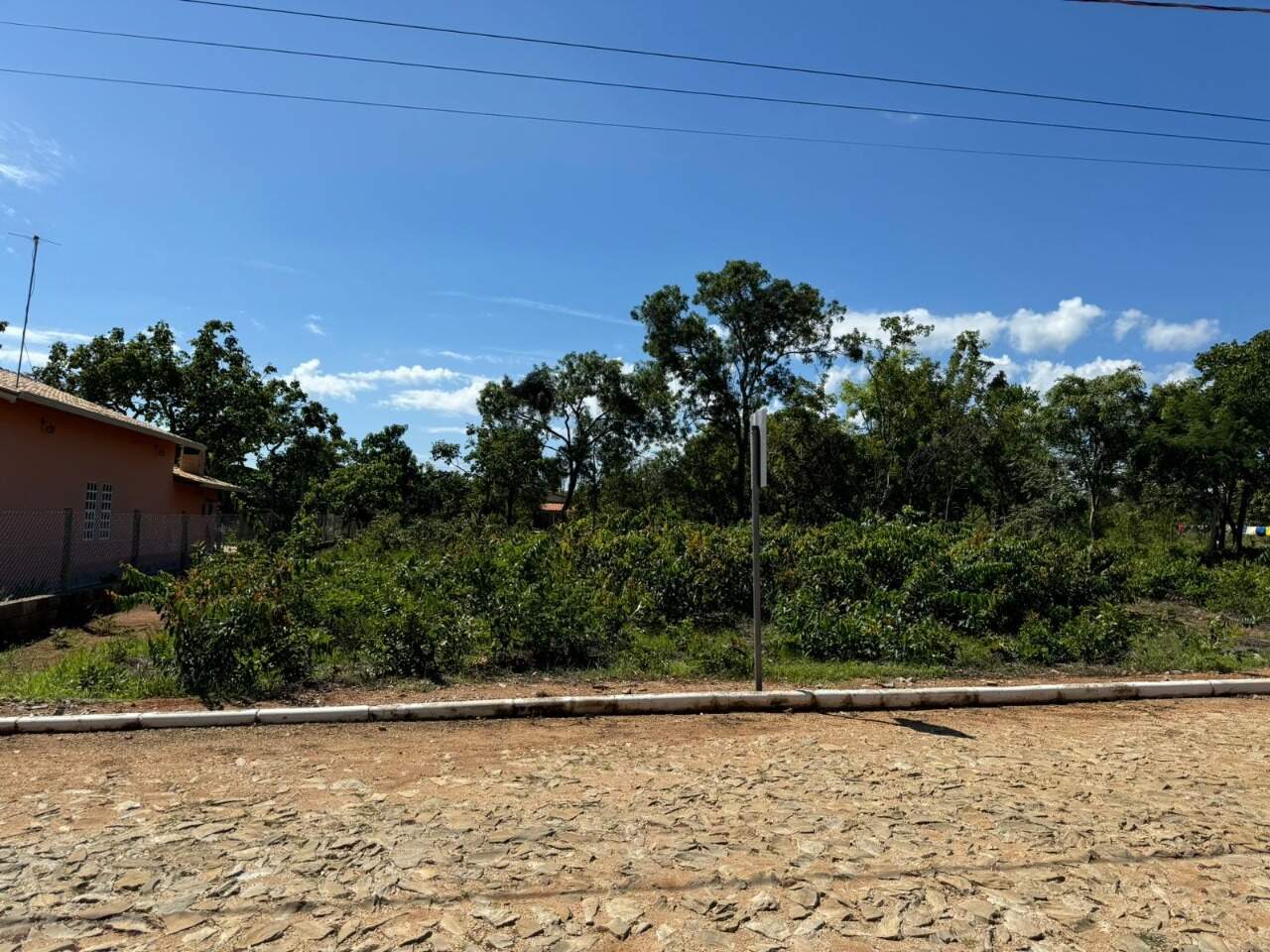 Terreno à venda no Estância do Campo: 