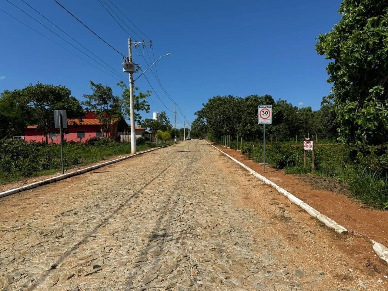 Terreno à venda no Estância do Campo: 