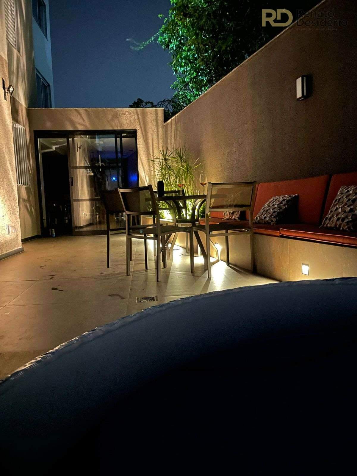 Área privativa à venda no Sagrada Família: 