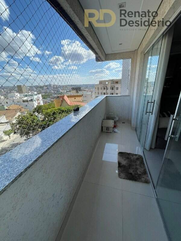 Apartamento à venda no Fernão Dias: 