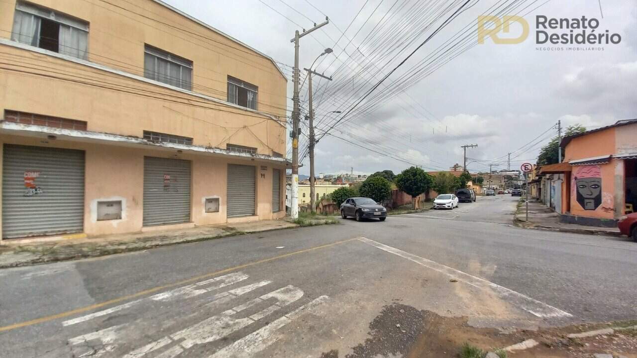 Prédio Comercial à venda no João Pinheiro: 
