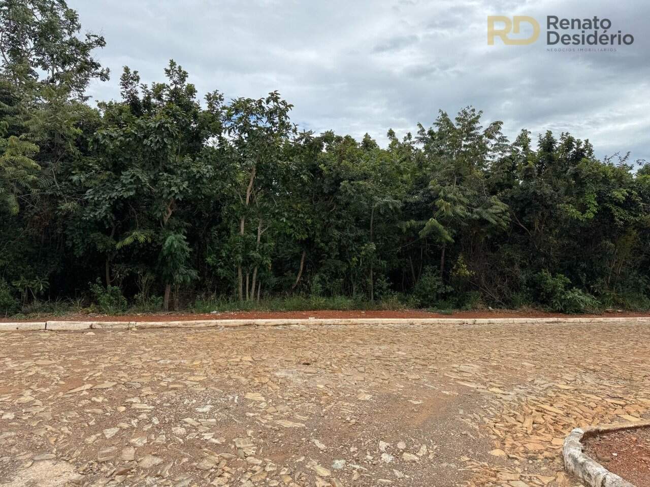 Terreno à venda no Estância do Campo: 