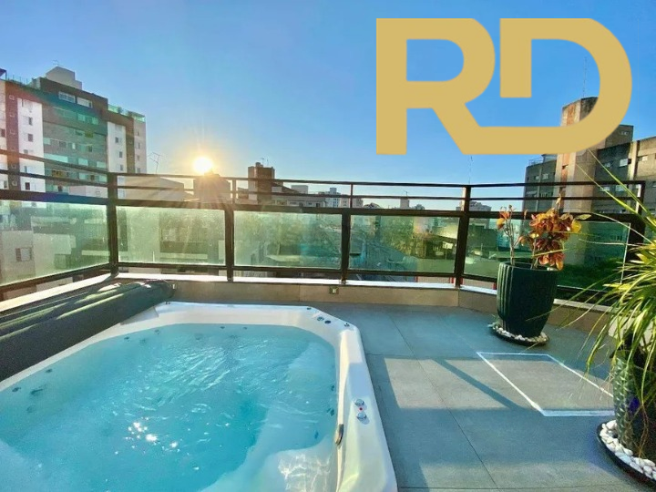 Cobertura à venda no Silveira: 