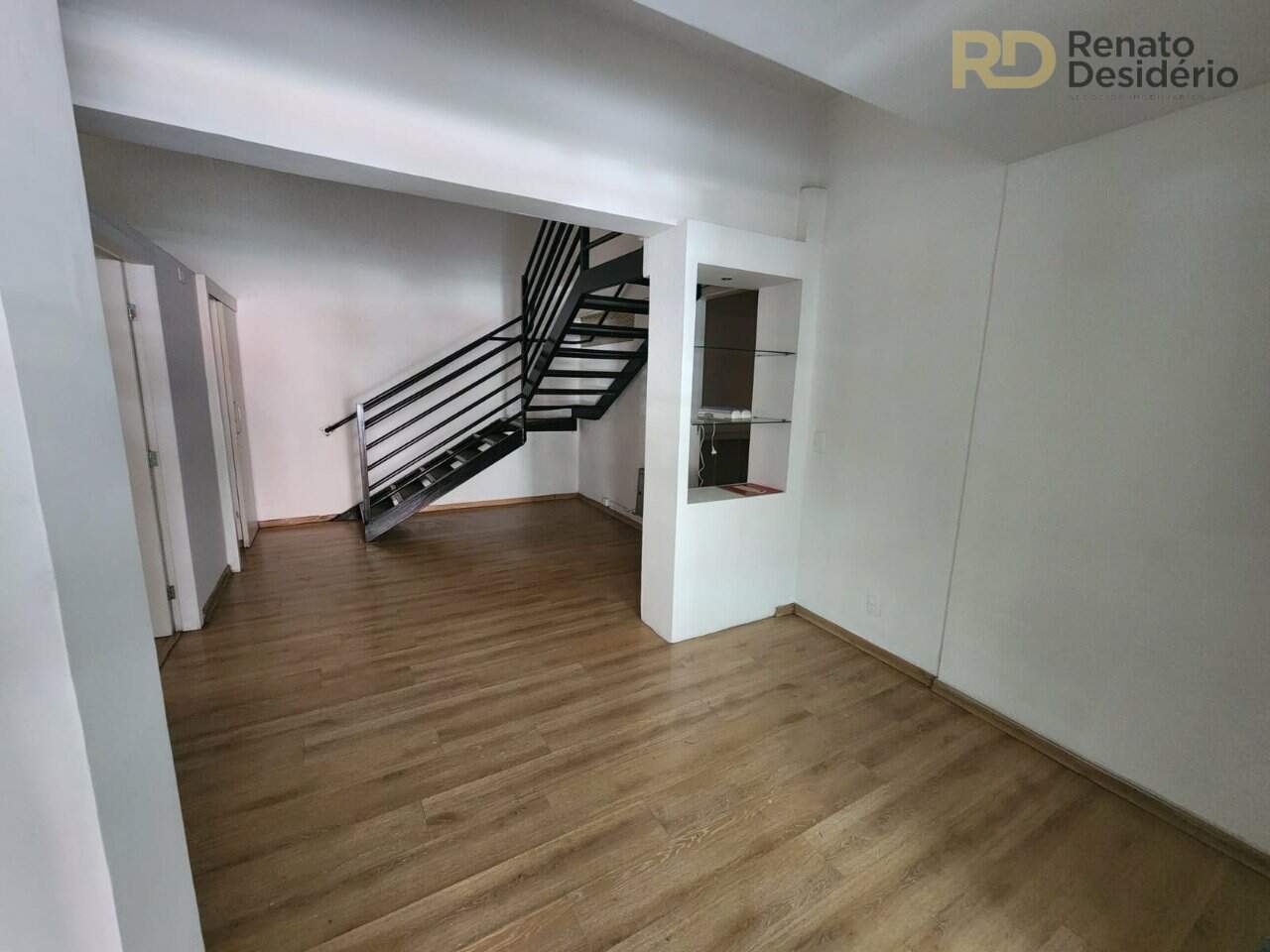 Salas/Conjuntos à venda no Santa Efigênia: 