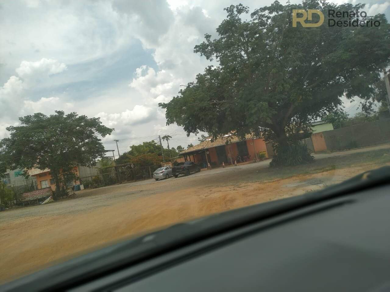 Área à venda no Capão Grande: 