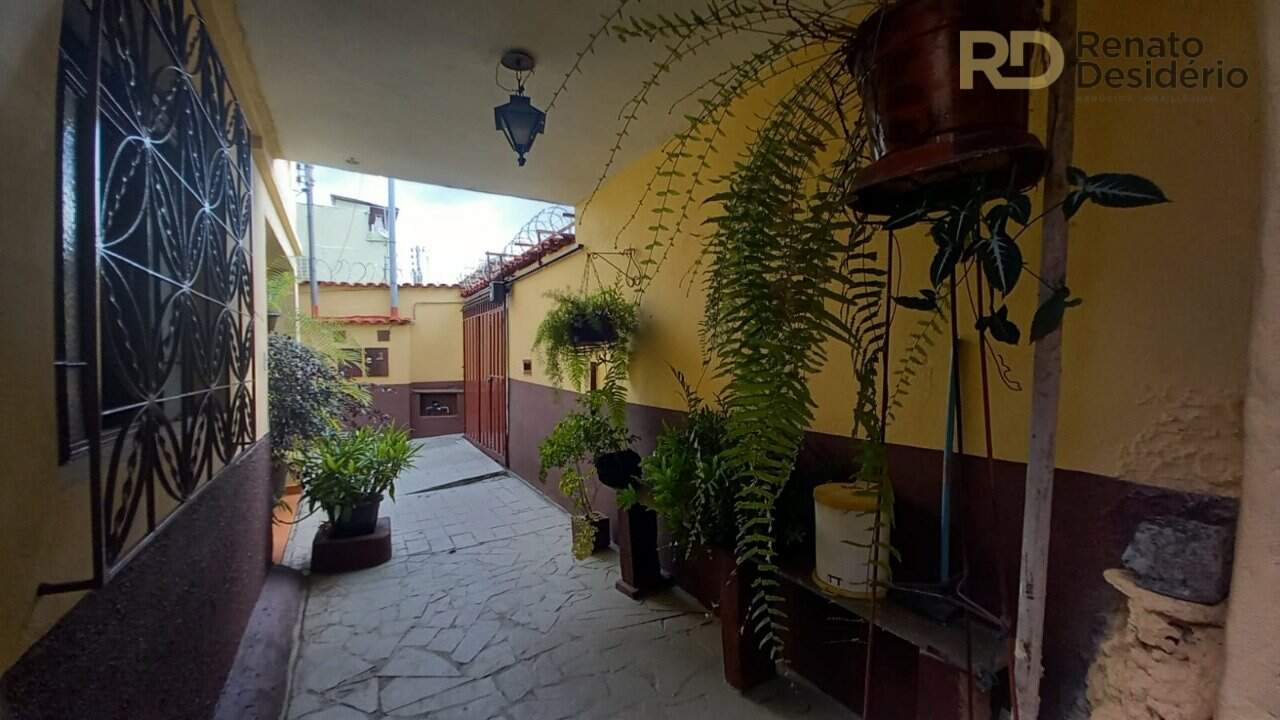 Casa à venda no Horto Florestal: 