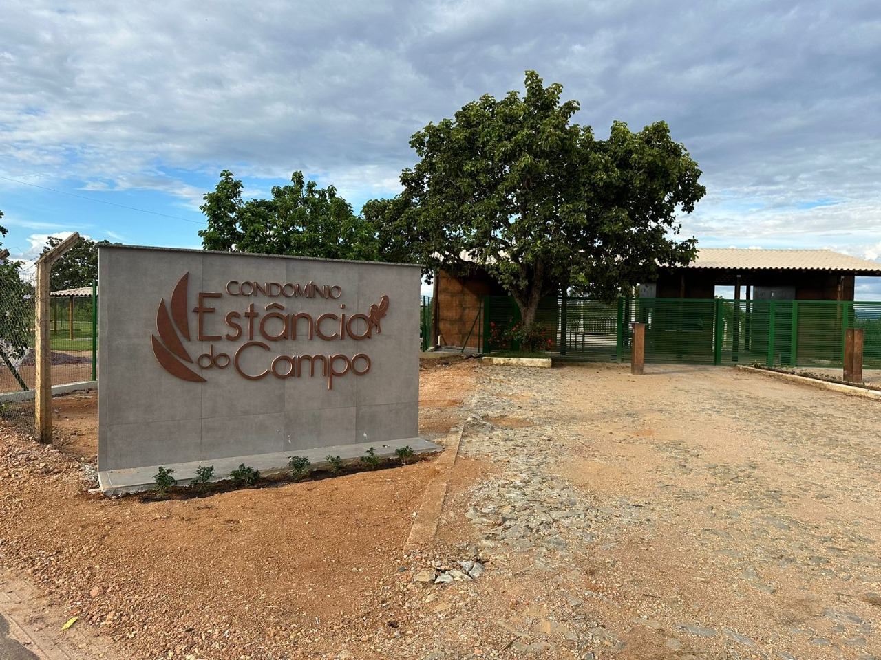 Terreno à venda no Estância do Campo: 