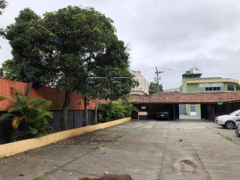 Galpao à venda no Centro: 