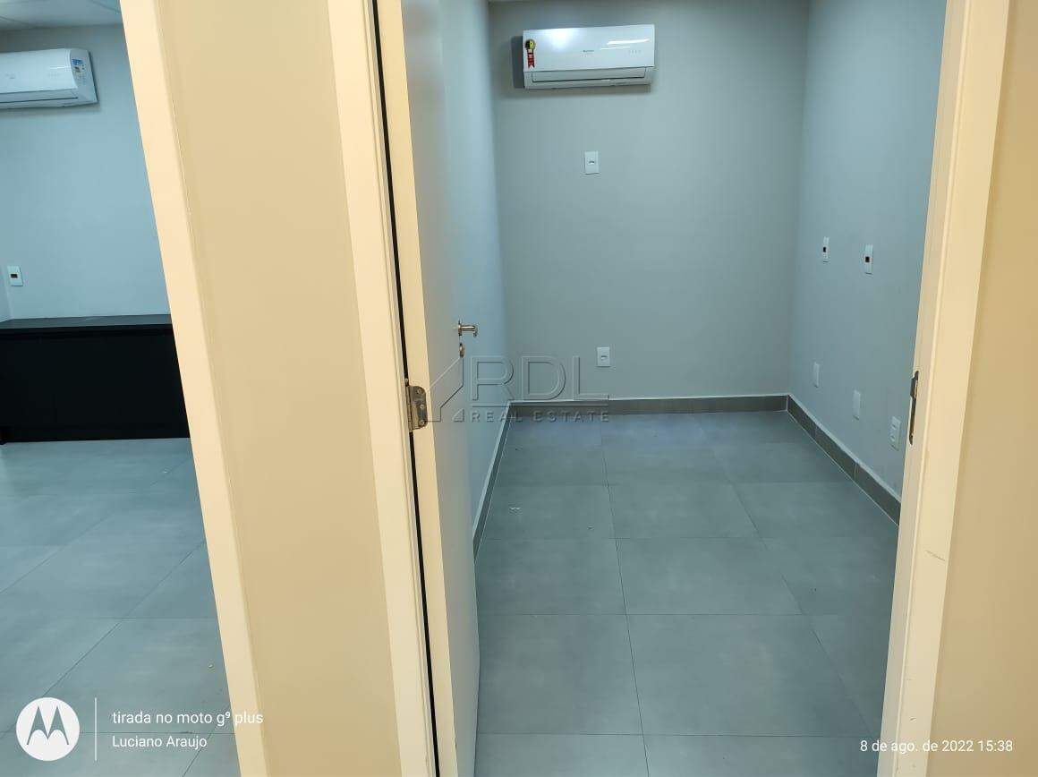 Sala à venda no Centro: 