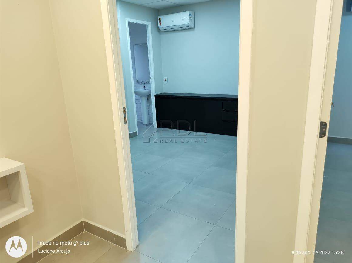 Sala à venda no Centro: 