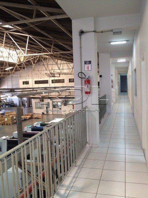Galpao à venda no Vila Liviero: 