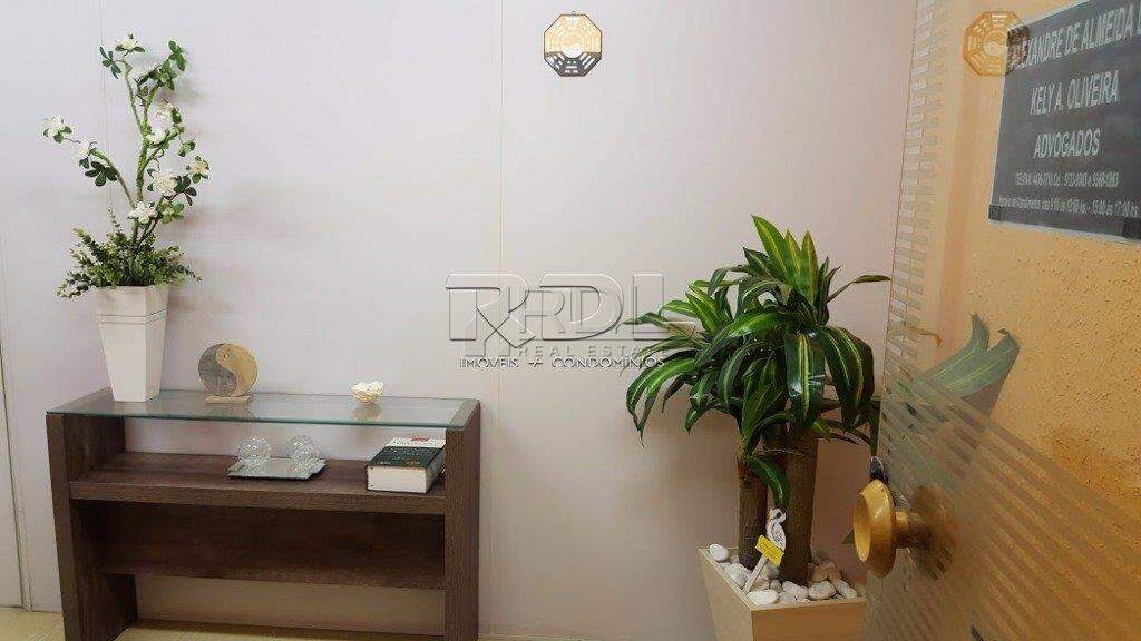 Sala à venda no Centro: 