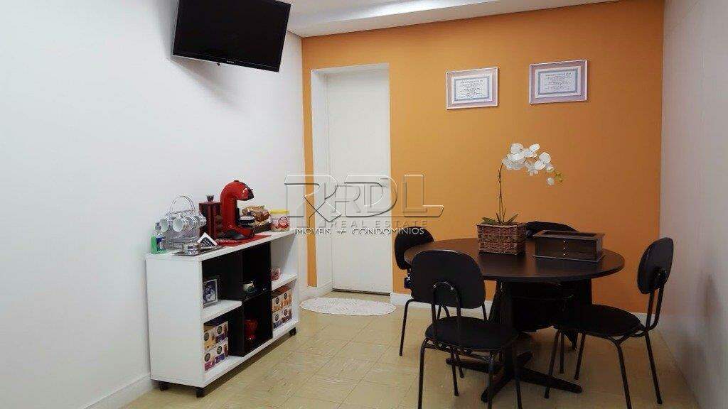 Sala à venda no Centro: 