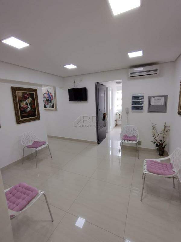 Sala à venda no Centro: 