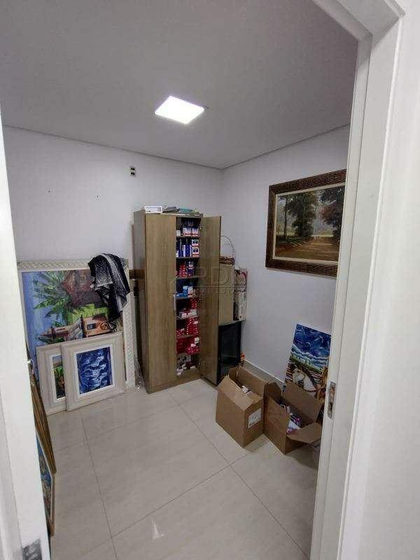 Sala à venda no Centro: 