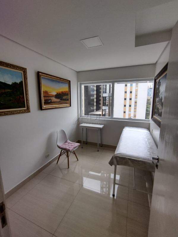 Sala à venda no Centro: 