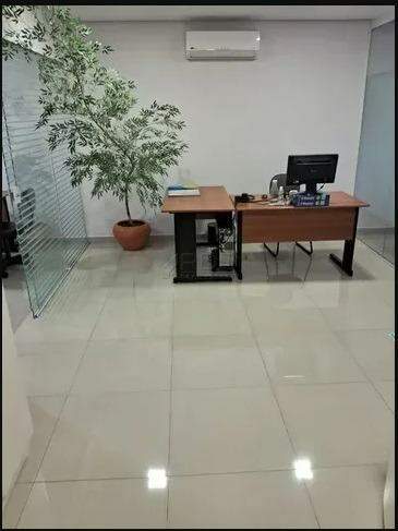 Sala à venda no Centro: 