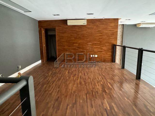 Salao para aluguel no Centro: 