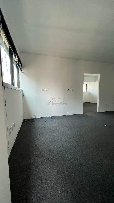 Sala à venda no JARDIM: 