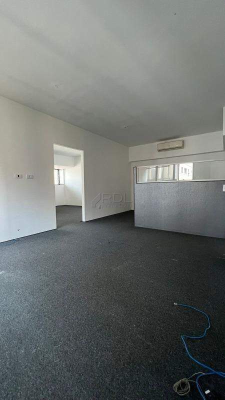 Sala à venda no JARDIM: 