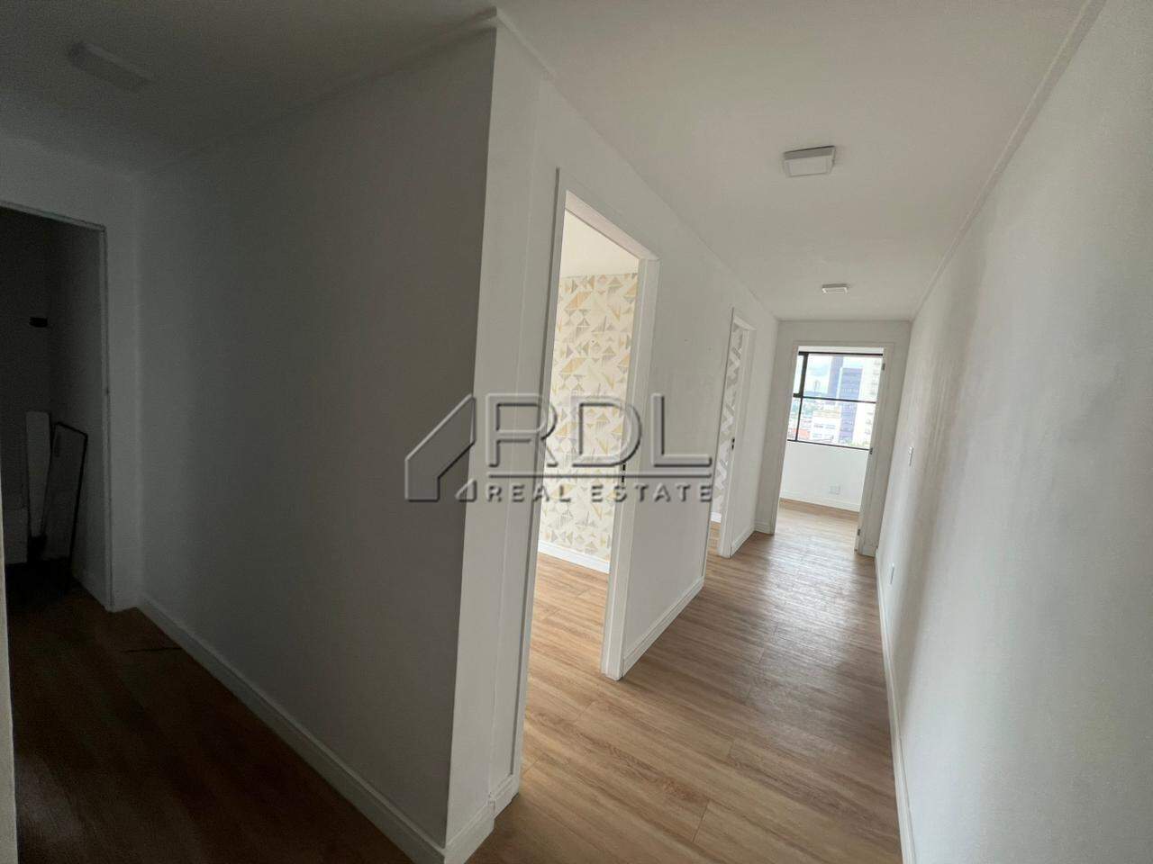 Sala para aluguel no Centro: 