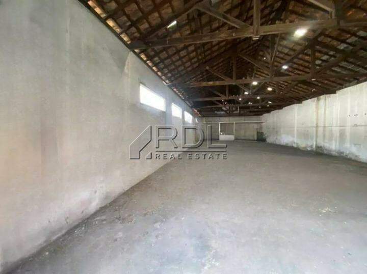 Galpao à venda no Silveira: 