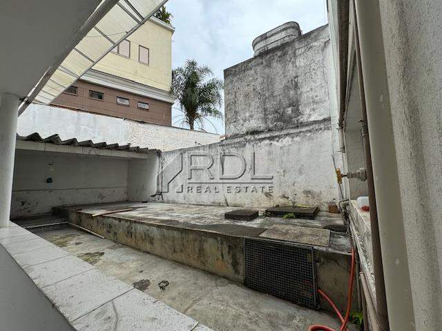 Predio para aluguel no Centro: 