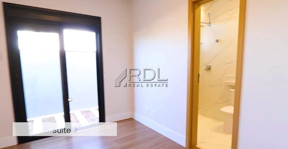 Casa em Condomínio à venda no Residencial Fazenda Santa Rosa Fase 1: 