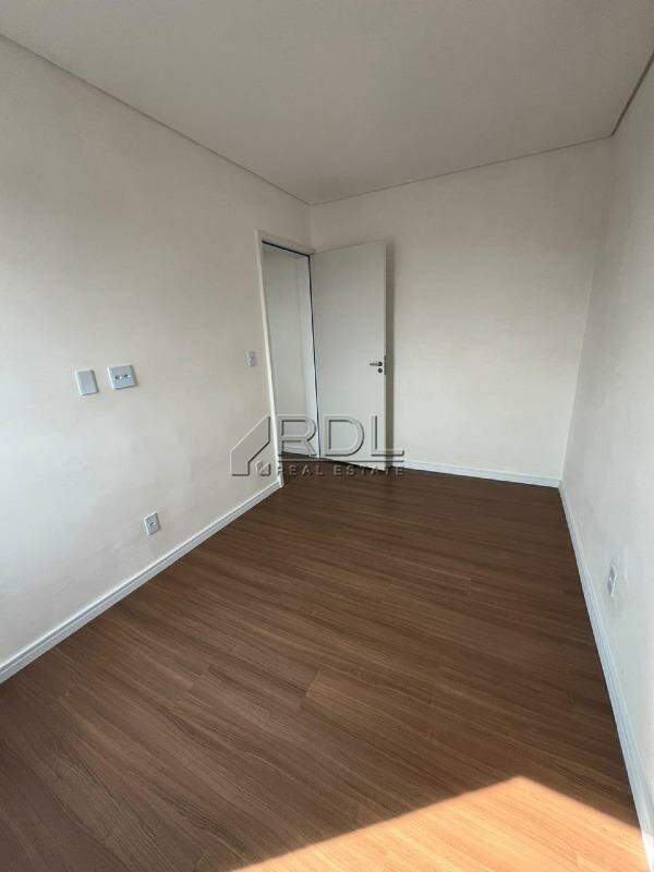 Apartamento sem Condomínio à venda no Jardim Stella: 