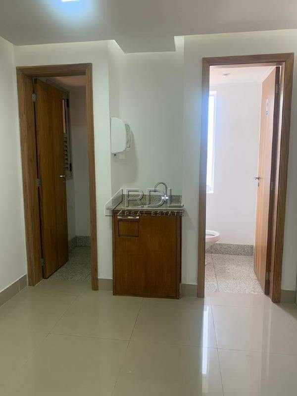 Sala à venda no Centro: 