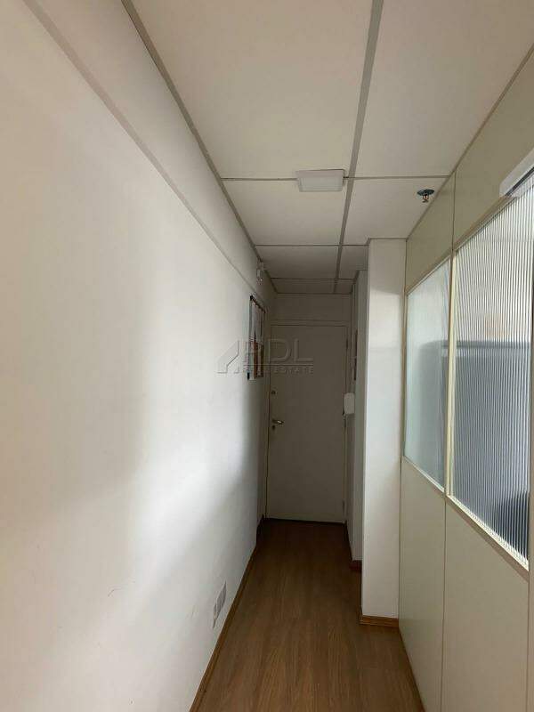 Sala à venda no Santo Antônio: 