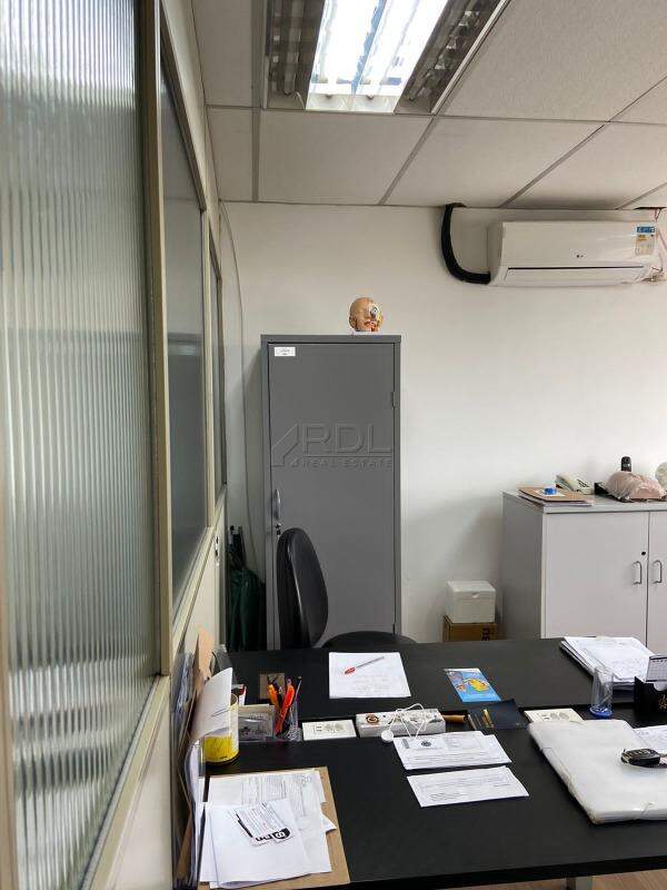 Sala à venda no Santo Antônio: 