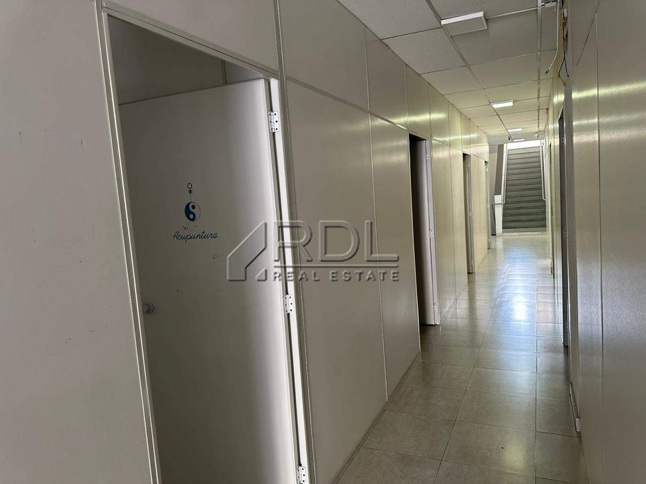 Predio para aluguel no Centro: 
