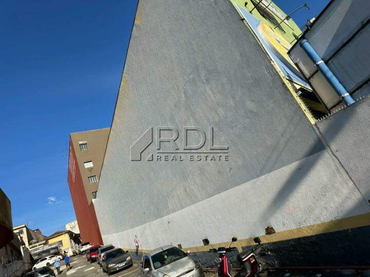 Predio para aluguel no Centro: 