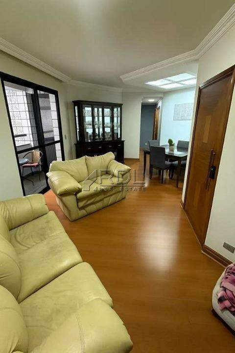 Apartamento à venda no Baeta Neves: 
