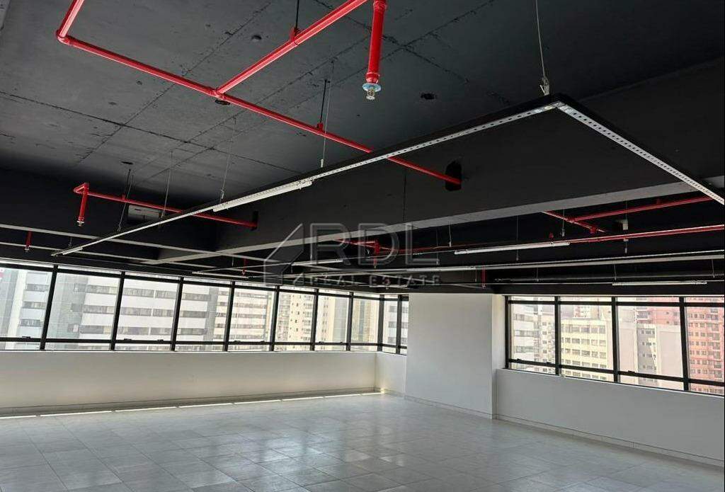Sala à venda no Centro: 