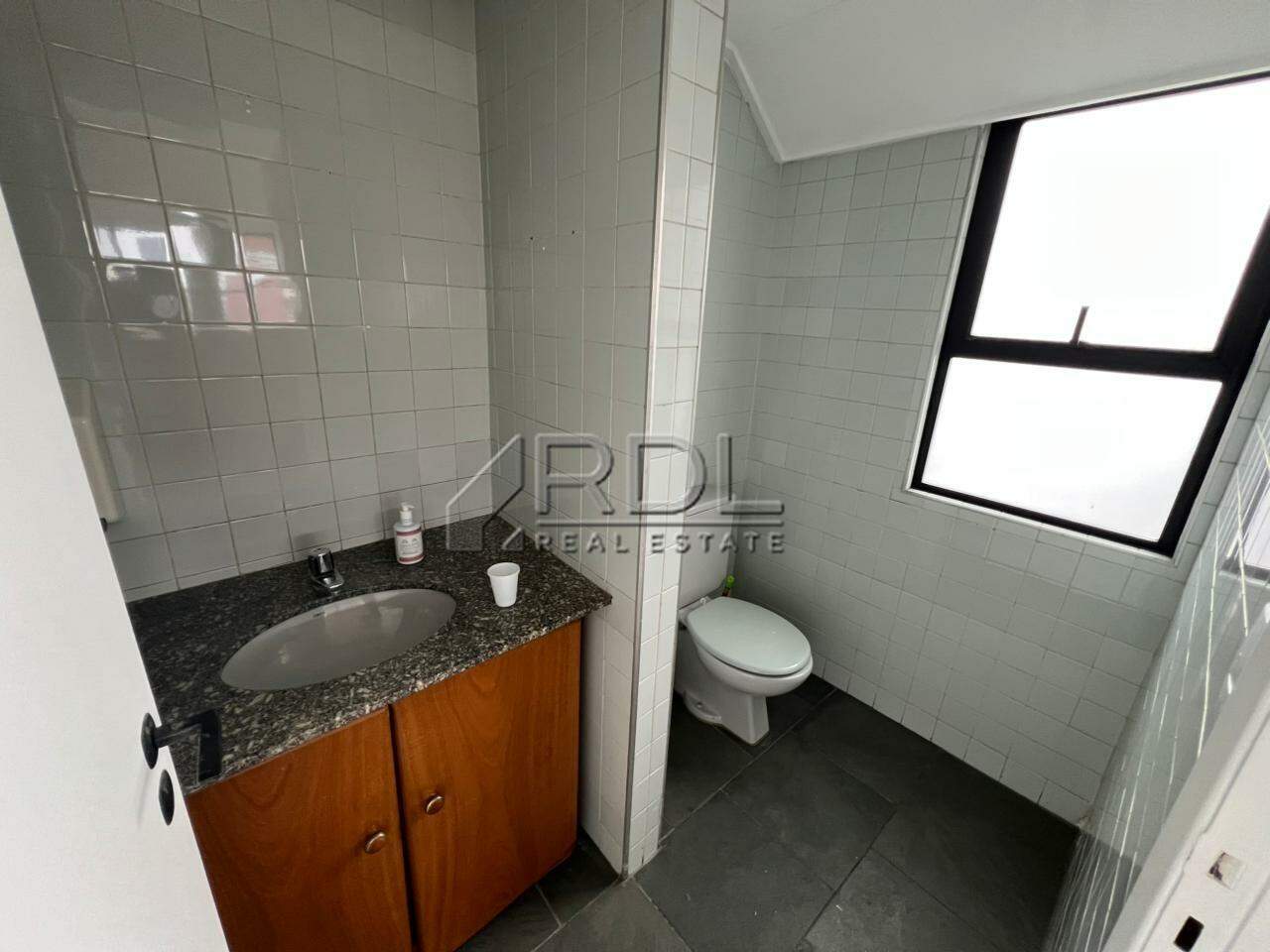 Sala para aluguel no Centro: 